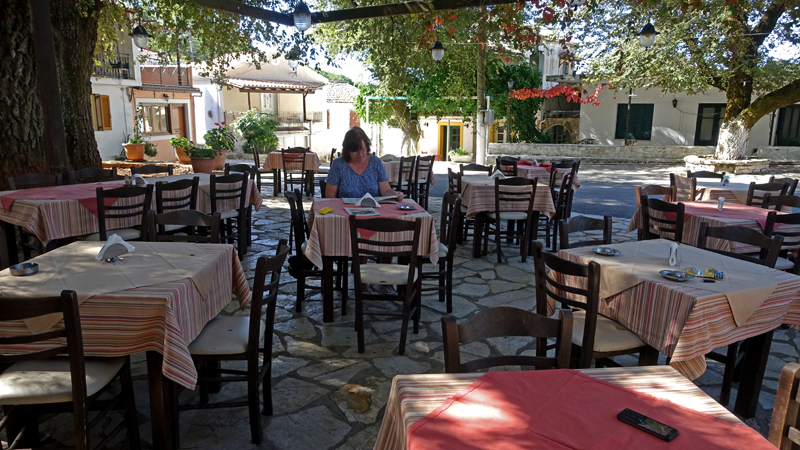 2017-10-12_113344 korfu-2017.jpg - Bergort Strinalis - die idyllische Taverna Oasis                               